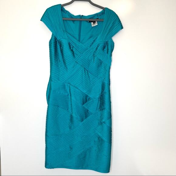 Tadashi Shoji Cap Sleeve Criss Cross Knee Length Formal Dress M - Picture 5 of 9